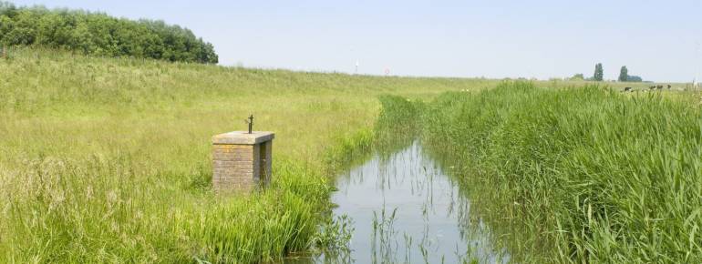 Water Board De Stichtse Rijnlanden: integrated water management using